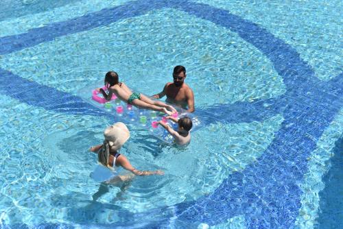 Okeanis Golden Resort - image 2