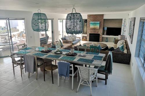 Villa Paradiso relaxing breakaway in Paradise Beach