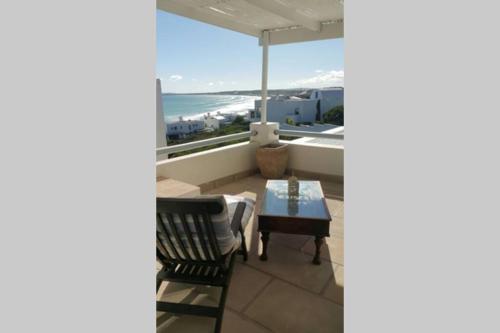 Villa Paradiso relaxing breakaway in Paradise Beach