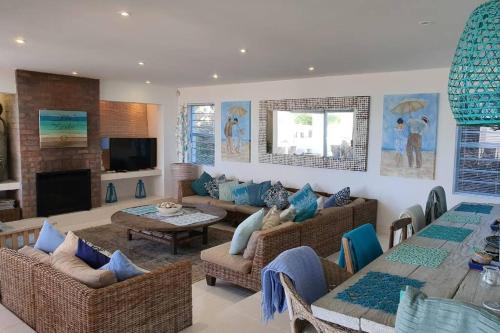 Villa Paradiso relaxing breakaway in Paradise Beach