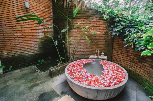 Villa Rimba Ubud - Tap to explore photos