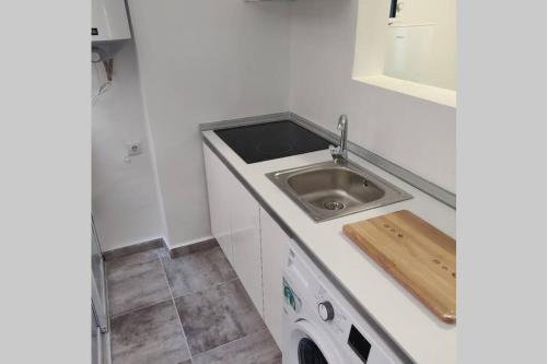2 Bedroom in Salou center with Pool and Parking