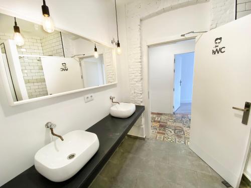 Posto Letto in Dormitorio per 14 Persone
