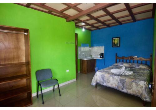 Cabinas Los Tucanes Private Room #4 with Volcano view, Fortuna (foto 2)