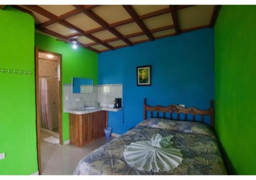 Cabinas Los Tucanes Private Room #4 with Volcano view, Fortuna (foto 3)