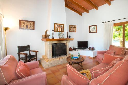 Charming Villa Cati with New Pool - image 8