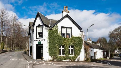 Three-Bedroom Cottage