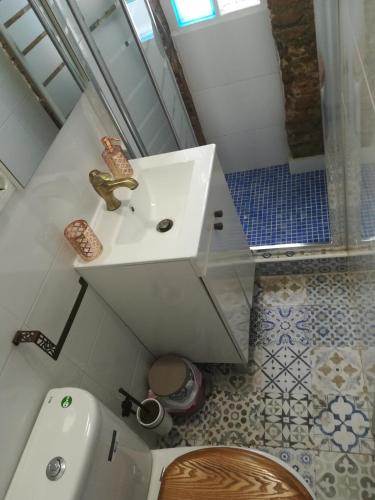Apartamentos Fernando El Catolico - image 4