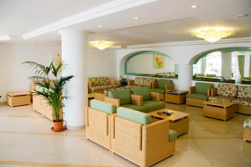 Empfangshalle, Aparthotel Esquinzo Y Monte Del Mar in Fuerteventura