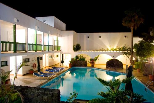 Swimmingpool, Aparthotel Esquinzo Y Monte Del Mar in Fuerteventura