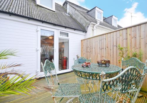 36A Cowes High Street - image 14