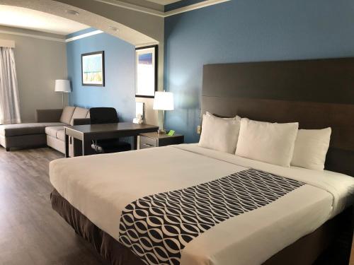 La Quinta Inn & Suites by Wyndham PCB Coastal Palms in פנמה סיטי(אף אל)