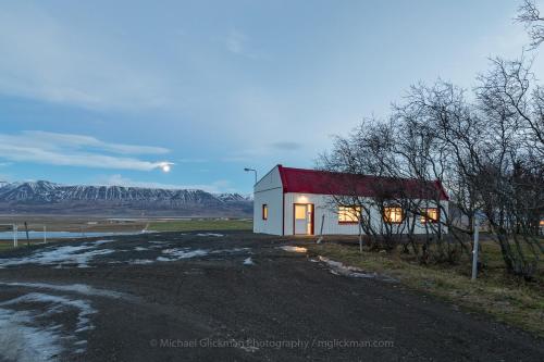 Udvendig, Syðra-Skorðugil Guesthouse in Varmahlid