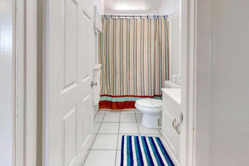 Beachfront Retreat - image 6