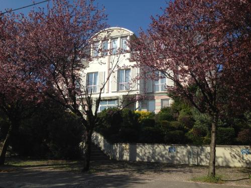  Belle Fleur Panzio, Pension in Budapest bei Törökbálint