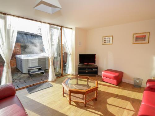 The Wainhouse - image 2