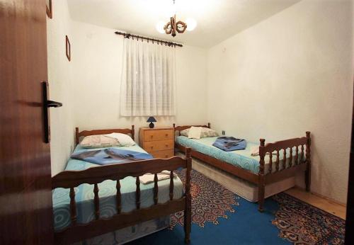 Apartments Šera - 50 m from beach - image 4