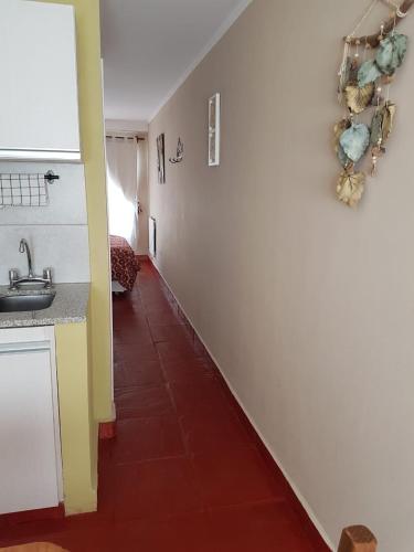 One-Bedroom Apartment image 9