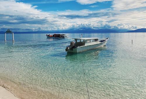 Reconnect - Private Island Resort & Dive Center Togean - Buka Buka Island