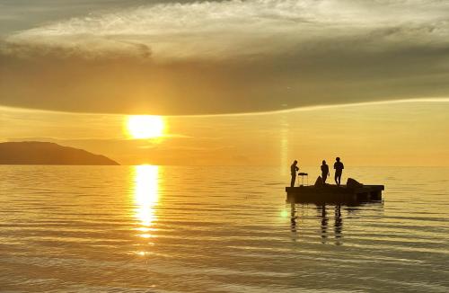 Reconnect - Private Island Resort & Dive Center Togean - Buka Buka Island