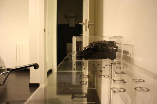 One-Bedroom Apartment image 5