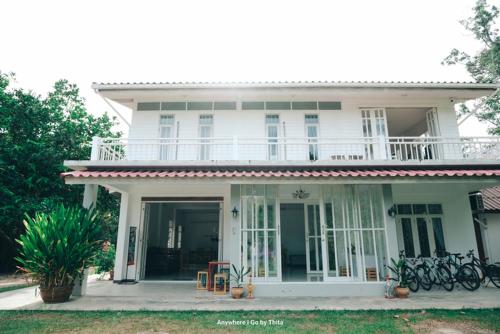 Thirty Tree Garden House