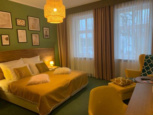 Standard Double Room image 2