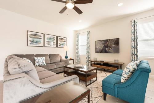 Encore Resort 5 Bedroom Vacation Home with Pool (2100) thumb 2