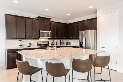 Encore Resort 5 Bedroom Vacation Home with Pool (2100) thumb 3