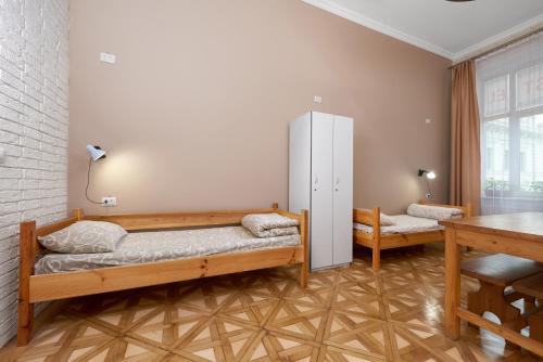 Bed in 4-Bed Dormitory Room image 4