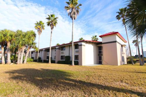 Ramada by Wyndham Davenport Orlando South in Davenport, USA