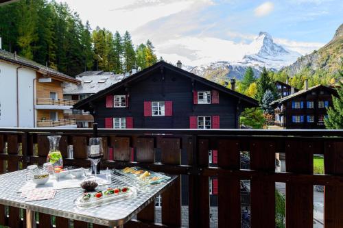 Jolimont Apartments - image 11