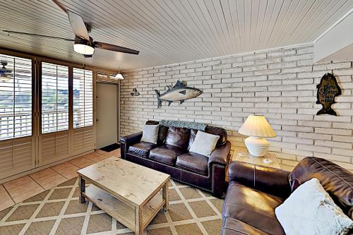 New Listing! Coastal-Chic Condo - Pool & Balconies condo - image 4