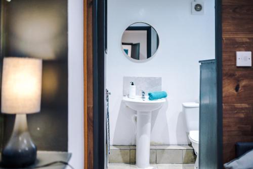 Empire Blackpool Apartments - Tyldesley Road - image 8