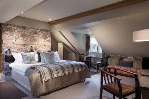 The Howard Arms - main image