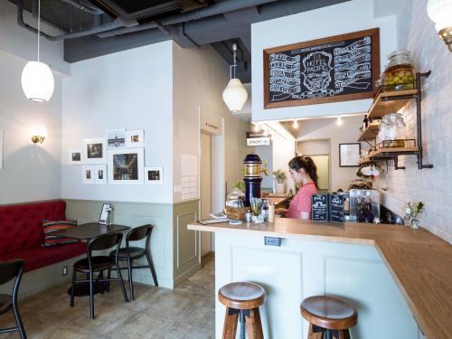 Pub/Lounge, Hotel Pacific Kanazawa near Kenrokuen Kert