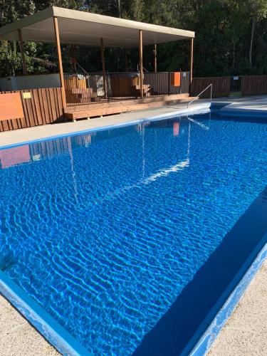 สระว่ายน้ำ, Sapphire Springs Holiday Park and Thermal Pools in คาติคาติ