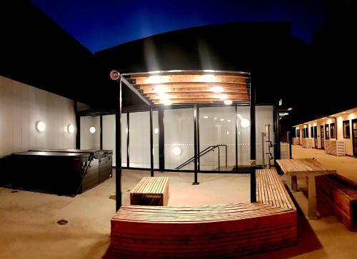 The Alex Apartments – Queenstown, CA