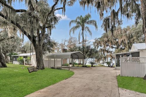 Riverfront House With Dock, Fishing, Charcoal BBQ, AMAZING Sunsets!!