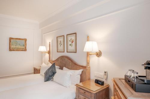 Hotel Manos Stephanie - image 12
