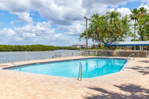 Swimming pool, The Blue Lagoon in Ruskin (FL)
