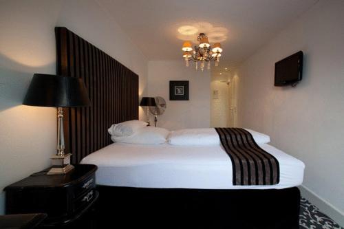 Hotel Aleksandra - image 2