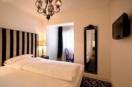 Hotel Aleksandra Room Type - Economy Double or Twin Room