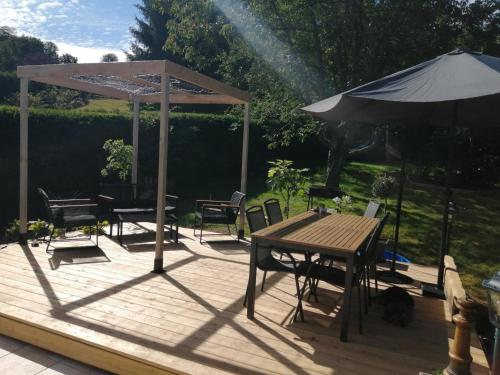 Le Chalet Cocooning -ATTENTION arrivée le mercredi et le samedi uniquement- gîte à louer Transinne