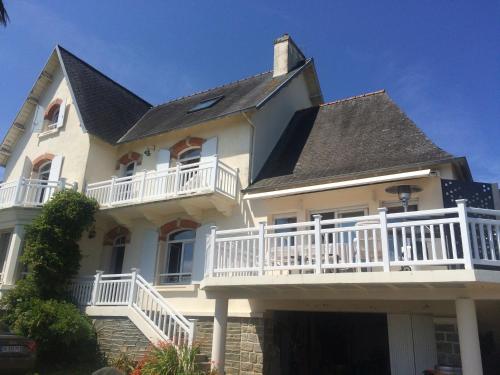 VILLA LES PINS gîte à louer Locquirec