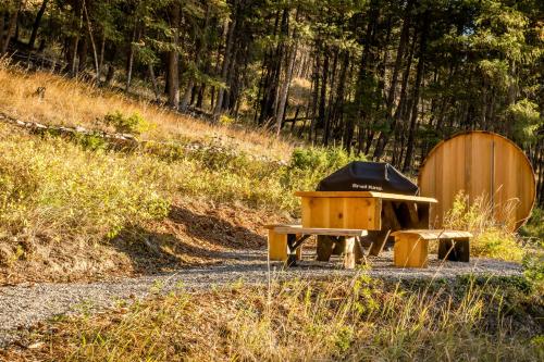 Gateway Motel - Accommodation - Radium Hot Springs