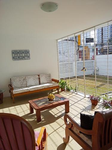 شرفة/ تراس, Casa Rosarinho 1- RECIFE - Quartos com Banheiros Exclusivos in Jaqueira