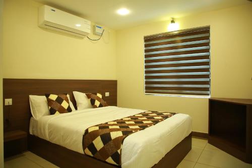 Deluxe Double Room image 3