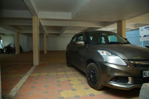 KALATHIL TOURIST HOME - image 2