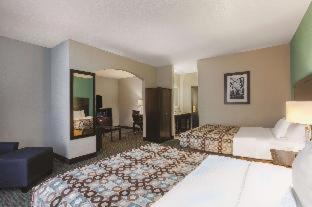 La Quinta Inn & Suites by Wyndham Knoxville East